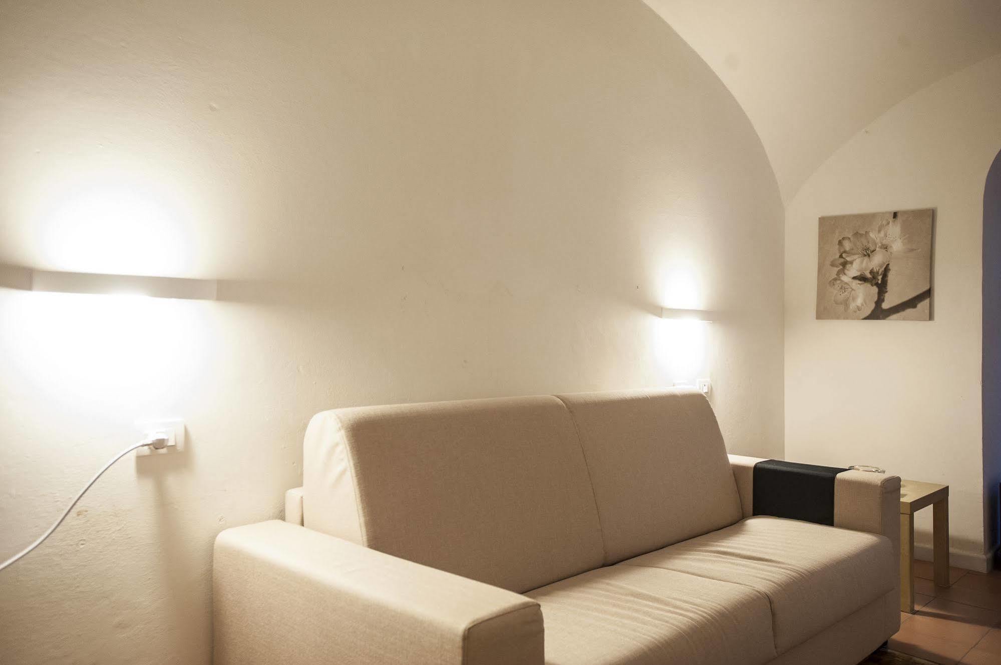 ラヴェッロLa Casa Di Carlaアパートメント エクステリア 写真